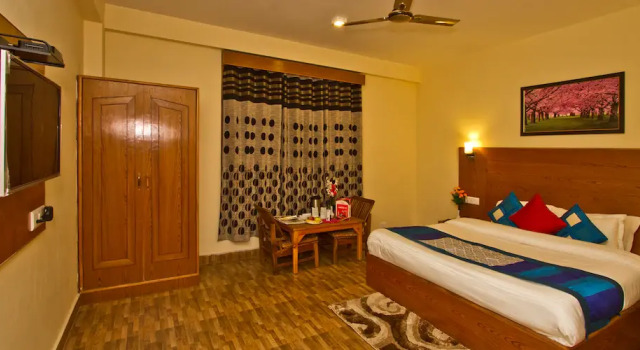 Номер Deluxe с балконом и с видом на горы New Harmony Inn