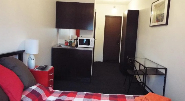 Apartment on Muchnoy pereulok, Забронировать Апартаменты/квартира Отели Санкт-Петербурга с парковкой, рядом с Станция метро «Сенная Площадь», Парковка