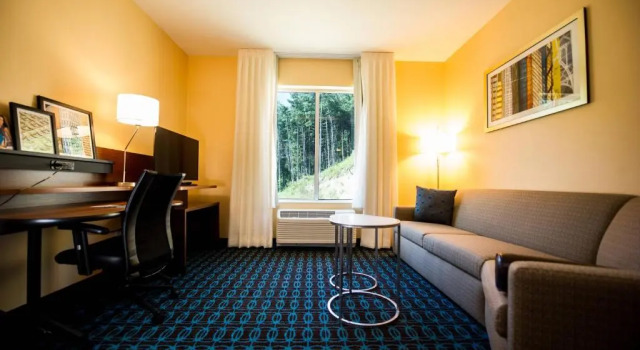 Люкс Fairfield by Marriott Cambridge