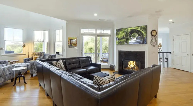 2701 Palm Boulevard by Avantstay Steps to the Beach, Ping Pong, Putting Green