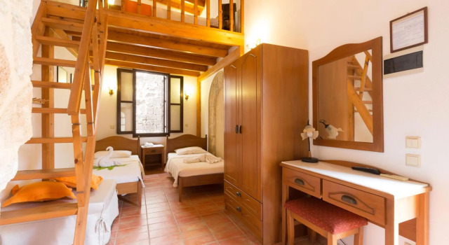 Camelot Traditional & Classic Hotel