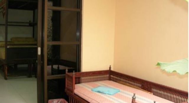 Rumah Oma, Prenota Hotel Cempaka Putih 