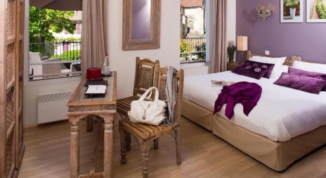 Les Flots Bleus, Boek Hotel Beaulieu-sur-Dordogne 