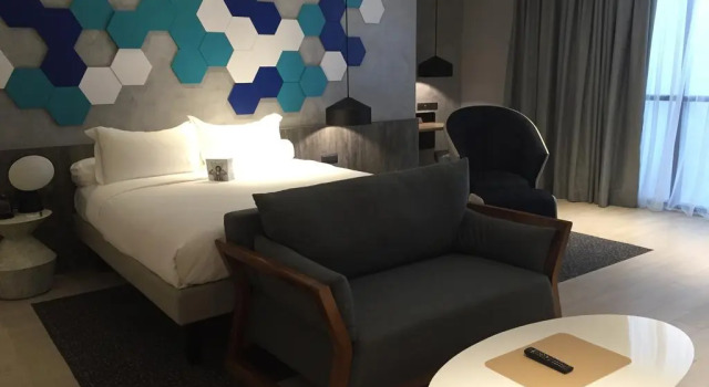 Полулюкс ibis Styles Batam Nagoya
