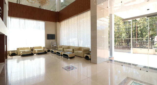 OYO 12823 Hotel Pearl Avenue, Rezervovat Hotel Déhrádún Uttarakhand
