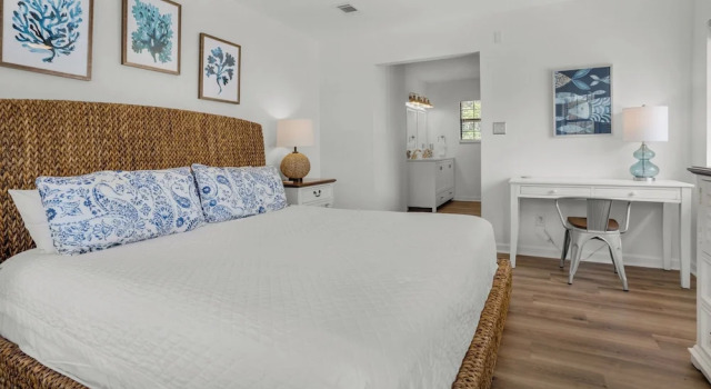 3 Minutes to 30A Beaches; Pretty in Pink Seagrove Home