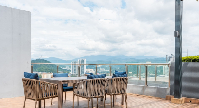 Neu Suites