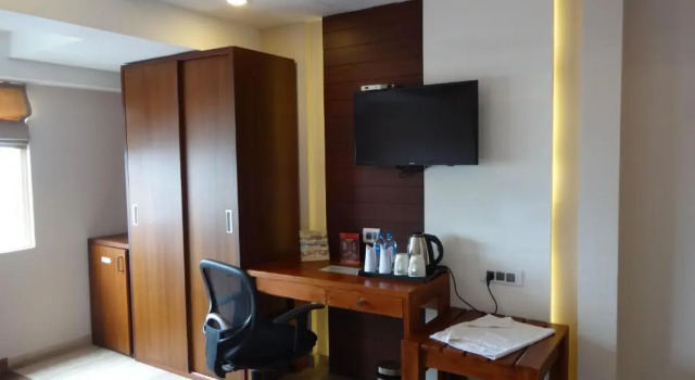 Двухместный номер Standard Paramount Tower