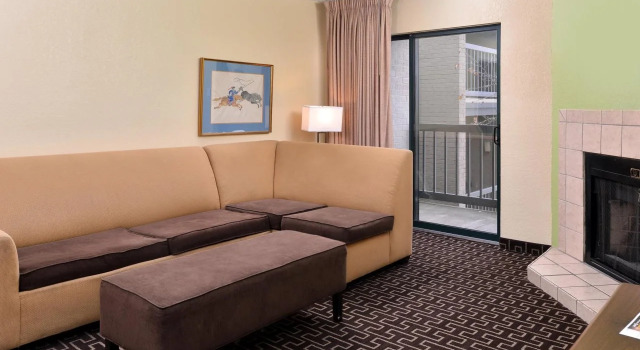 Americas Best Value Inn & Suites Extended Stay, Varaa Hotelli Tulsa Oklahoma