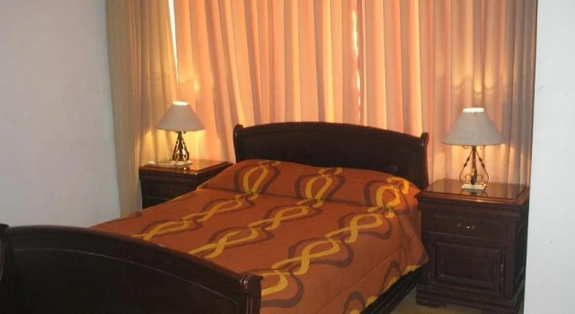 Hostal El Candelabro, Prenota Hotel Pisco Ica, vicino a San Clemente Church