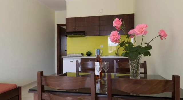 Четырёхместный номер Standard с видом на море Sandy Suites