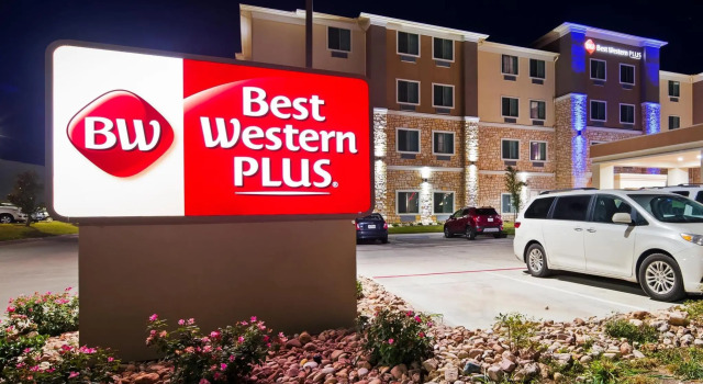Двухместный люкс Deluxe Best Western Plus Buda Austin Inn & Suites