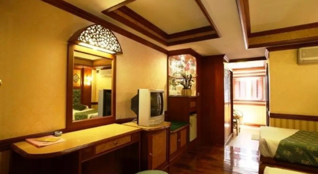 Номер Luxury Highway Hotel