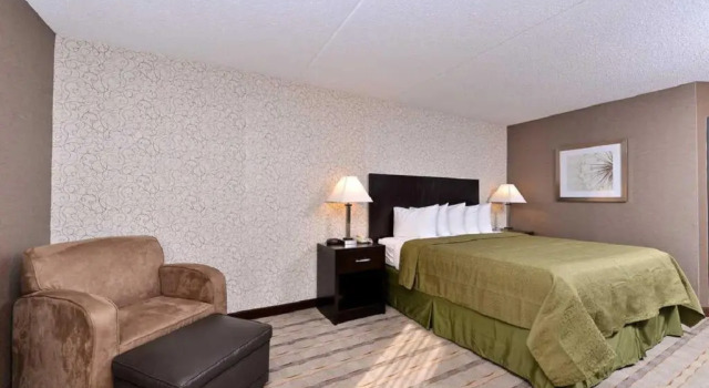Номер Standard Quality Inn & Suites Matteson near I-57