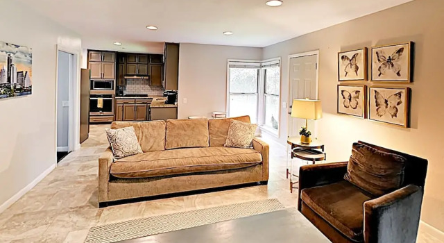3BR 2BA Remodeled Rosedale House by RedAwning, Rezervovat Hotel Austin Greater Austin