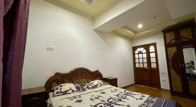 Apartment in Abovyan Street, Yerevan, Забронировать Апартаменты/квартира Отели Еревана с парковкой, рядом с Ереванский государственный университет, Парковка