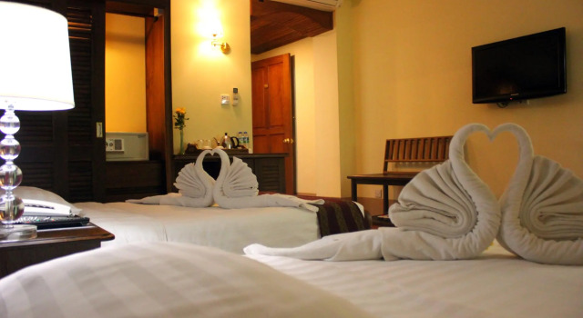 Standard Double room Shwe Ingyinn Hotel