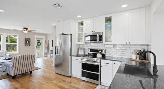 Коттедж Luxury Stylish Luxury Home Near Beach & DT