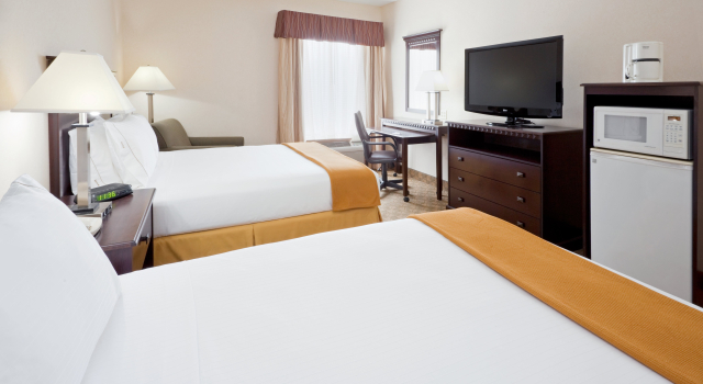 Holiday Inn Express Hotel & Suites Carneys Point by IHG, Prenota Hotel Carneys Point Philadelphia Metropolitan Area
