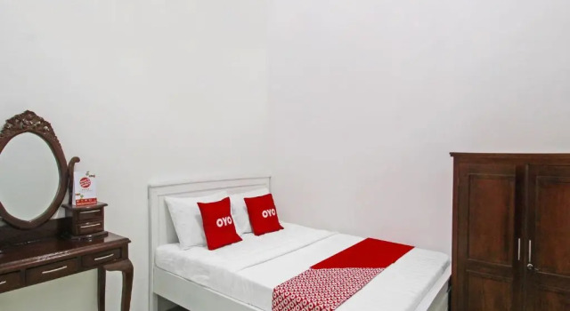 Camera Deluxe Hotel Grand New Si Jago Mitra RedDoorz