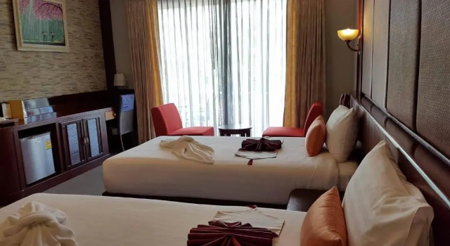 Полулюкс Erawan Phangnga Hotel, Natai Beach