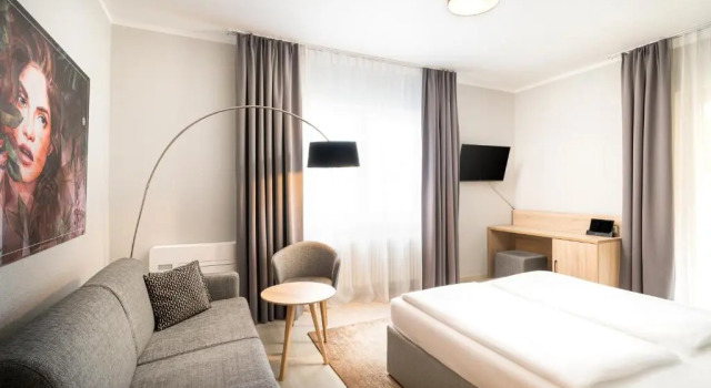 Трёхместный номер Standard Arthotel ANA Eden Karlsruhe, Trademark Collection by Wyndham