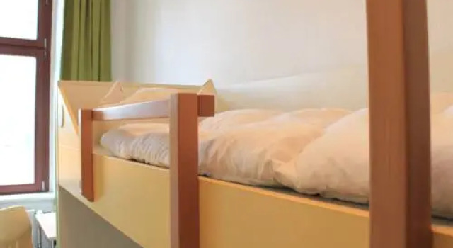 Younior-Hotel, Забронировать Отель Отели Штральзунда с парковкой, рядом с Купеческий дом, Парковка