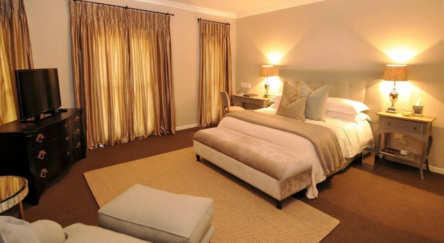 8A Grahamstown by The Oyster Collection, Забронировать Отель Грейамстаун Albany