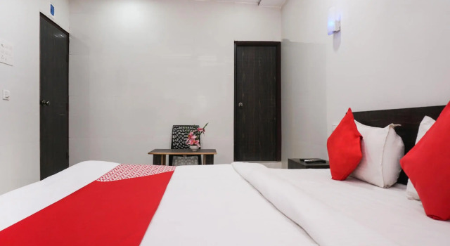 OYO 30626 Hotel City Pearl, Забронировать Отель Отели штата Махараштры 3 звезды, 3*