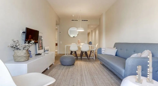 Stylish 4 bed Apt in the Center, Забронировать Апартаменты/квартира Барселона провинция Барселона, рядом с Jove Regina Theatre