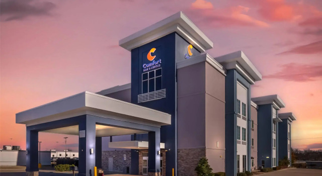 Comfort Inn & Suites, Брондау Қонақ үй Клэрмор Оклахома