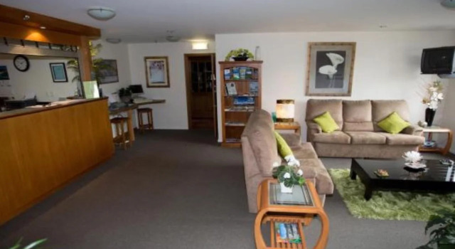 The Lodge, Забронировать Отель Отели Метвен 4 звезды, 4*