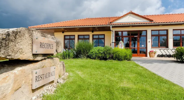 Golf Hotel Austerlitz, Забронировать Отель Славков-у-Брна Южноморавский край