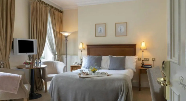 Одноместный номер Standard Headfort Arms Hotel