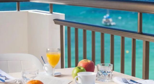 Апартаменты с 2 комнатами с балконом и с видом на море Apartamentos Bahia