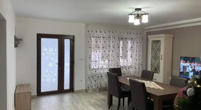 Casa Lya, Rezerwuj Apartament Hotele w Carpathians - Romania z parkingiem, Parking
