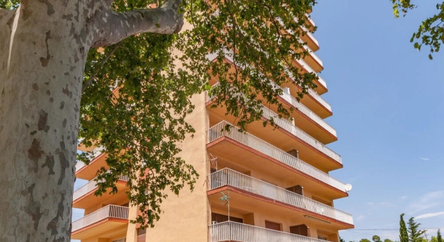 Modern Apartment in St Pere Pescador With Swimming Pool, Réserver Appartement Bon Relax Espagne