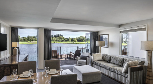 Люкс с видом на озеро Peppers Clearwater Resort