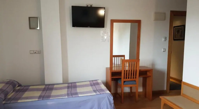 Hostal Mediterraneo, Prenota Ostello El Ejido Almería