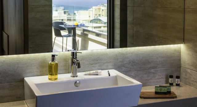 Двухместный номер Deluxe с балконом Ibis Styles Heraklion Central