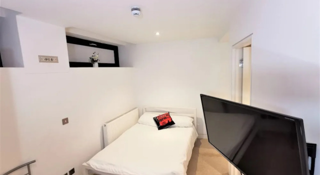 Double Room with en-suite - 1c
