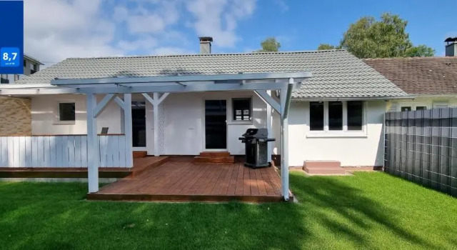 FN Oak Bungalow, Забронировать Отель Отели Фридрихсхафен с парковкой, рядом с Школьный музей, Парковка