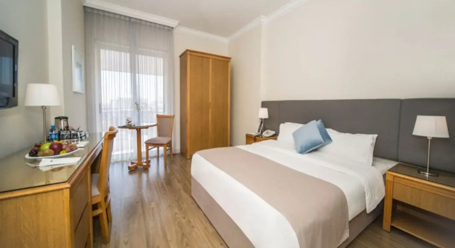 Номер Superior с балконом AlQasr Metropole Hotel