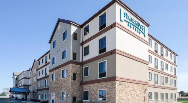 Кровать в общем номере Staybridge Suites Lincoln North East by IHG