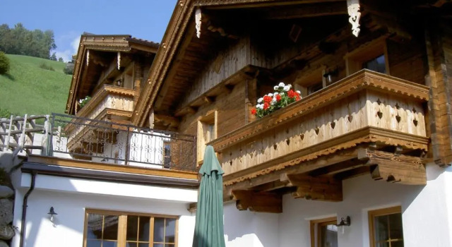 Kama Alm, Rezerwuj Hotel Hotele w Tyrol z parkingiem, Parking