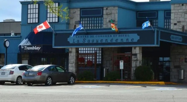 Centre De Congres Et Hotel La Sagueneenne, Boek Hotel Hotels in Saguenay Region met ontbijt, Ontbijt