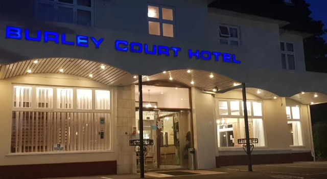 Burley Court Hotel, Varaa Hotelli Hotellit Merseyside aamiaisella, Aamiainen
