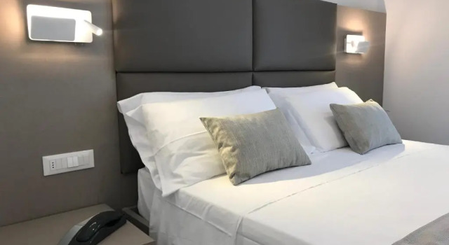Полулюкс Hotel Paris Resort
