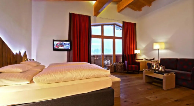 Полулюкс Hotel Seelos