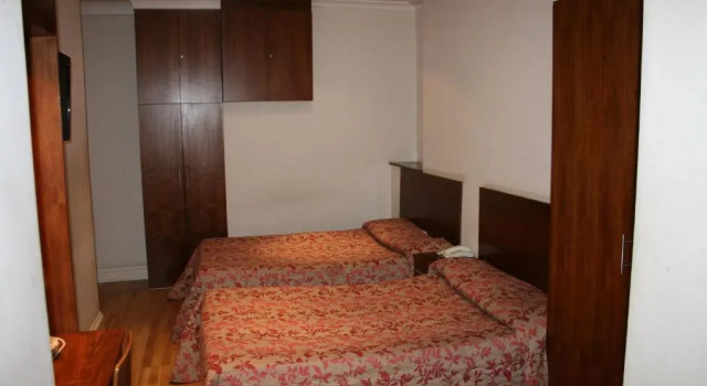 Четырёхместный номер Standard Wedgewood Hotel